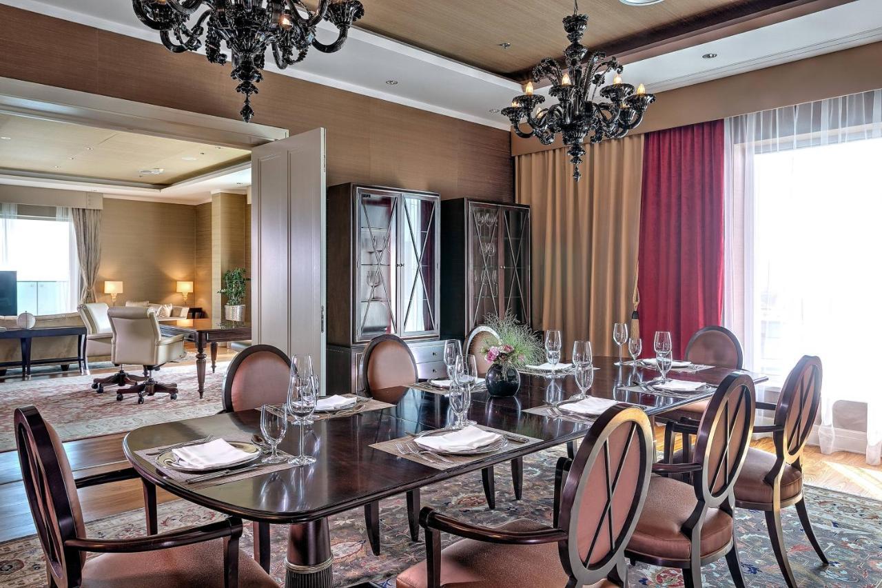 Grand Hotel River Park, A Luxury Collection Hotel, Bratislava Exterior foto A suite at the hotel