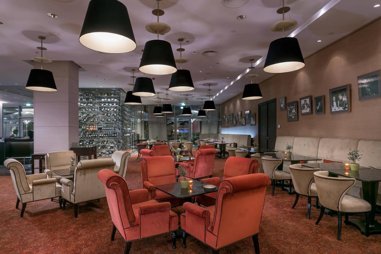 Grand Hotel River Park, A Luxury Collection Hotel, Bratislava Exterior foto The restaurant