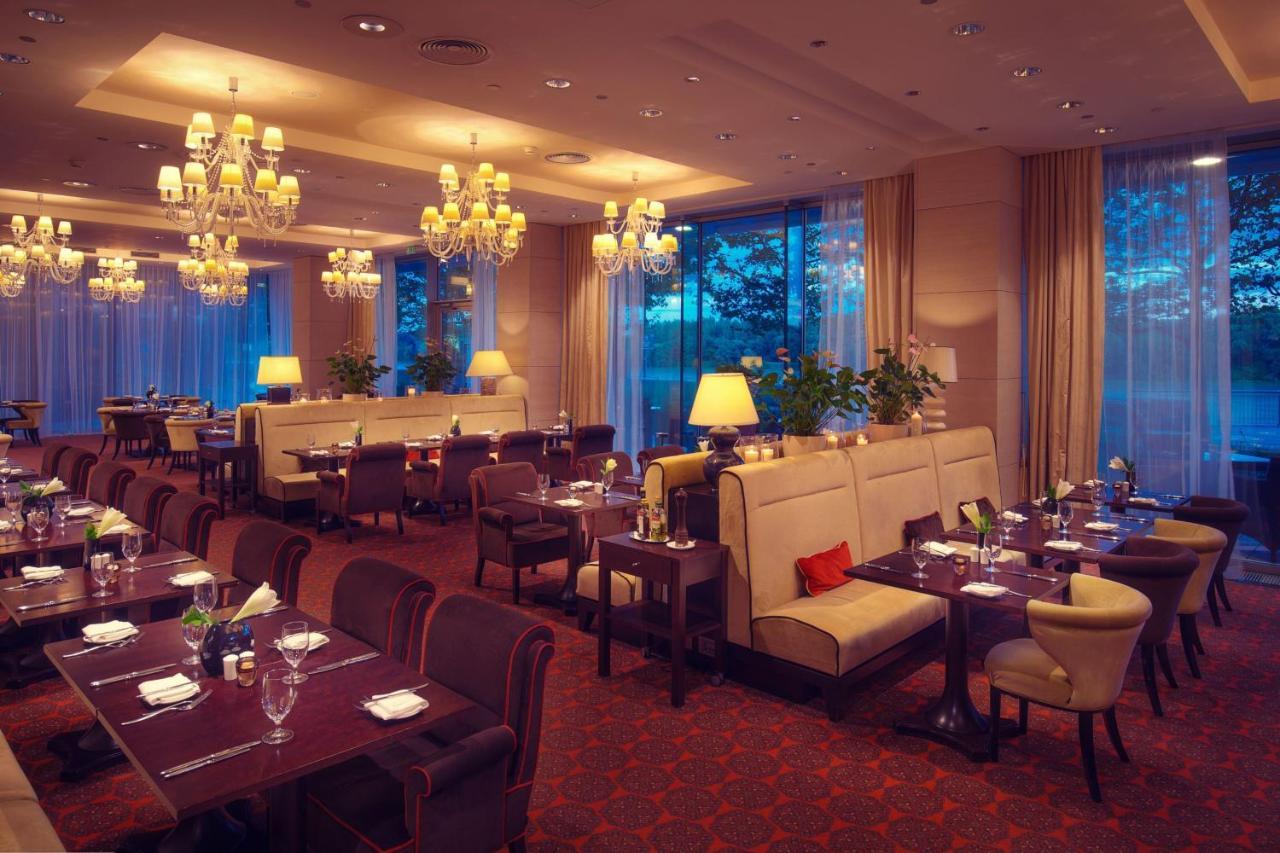Grand Hotel River Park, A Luxury Collection Hotel, Bratislava Exterior foto The restaurant