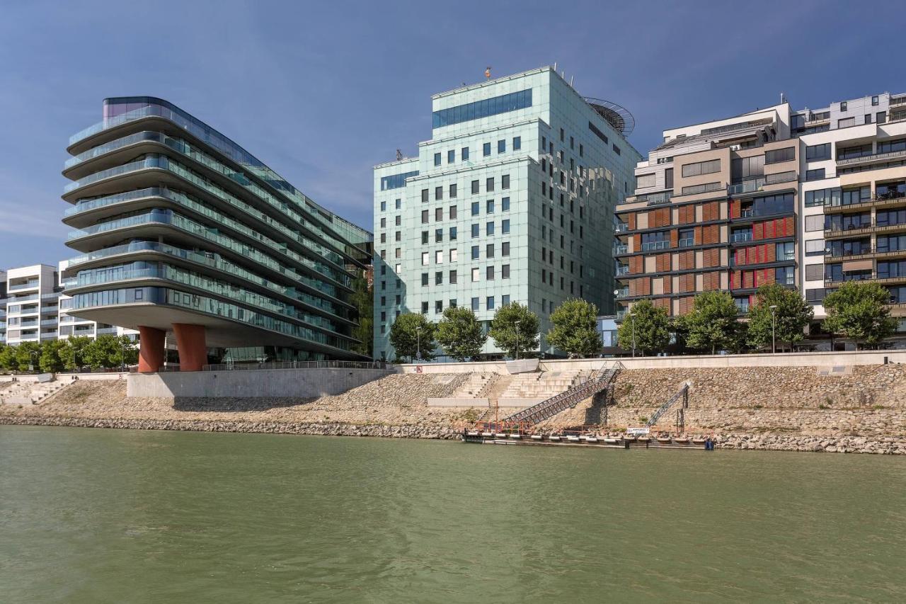 Grand Hotel River Park, A Luxury Collection Hotel, Bratislava Exterior foto Residential buildings in the quarter