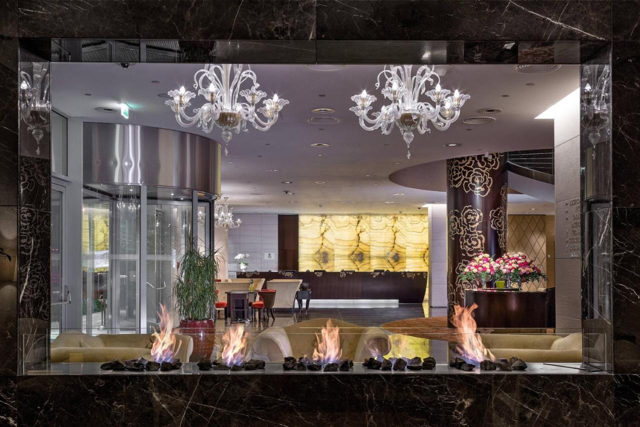 Grand Hotel River Park, A Luxury Collection Hotel, Bratislava Exterior foto Lobby