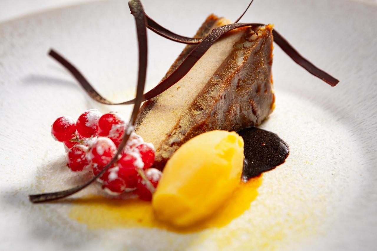 Grand Hotel River Park, A Luxury Collection Hotel, Bratislava Exterior foto A dessert
