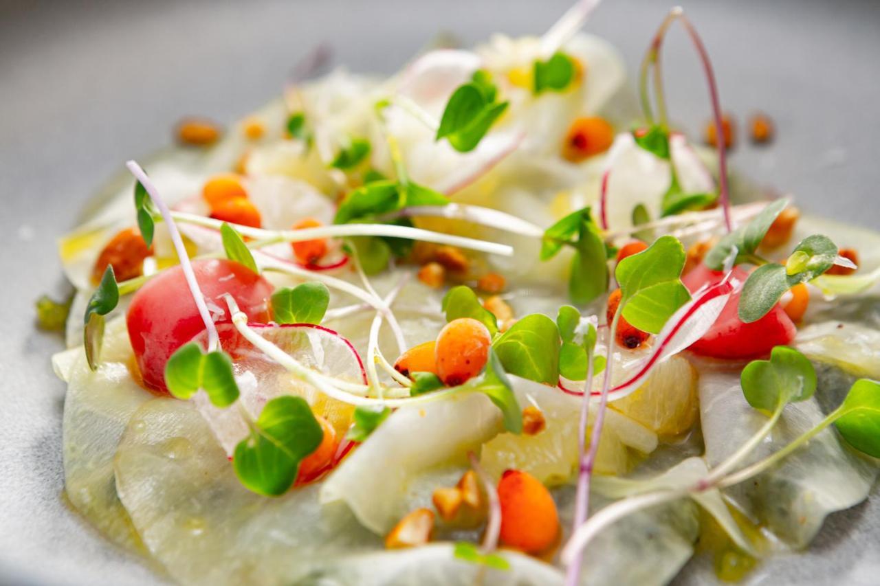 Grand Hotel River Park, A Luxury Collection Hotel, Bratislava Exterior foto A salad with microgreens