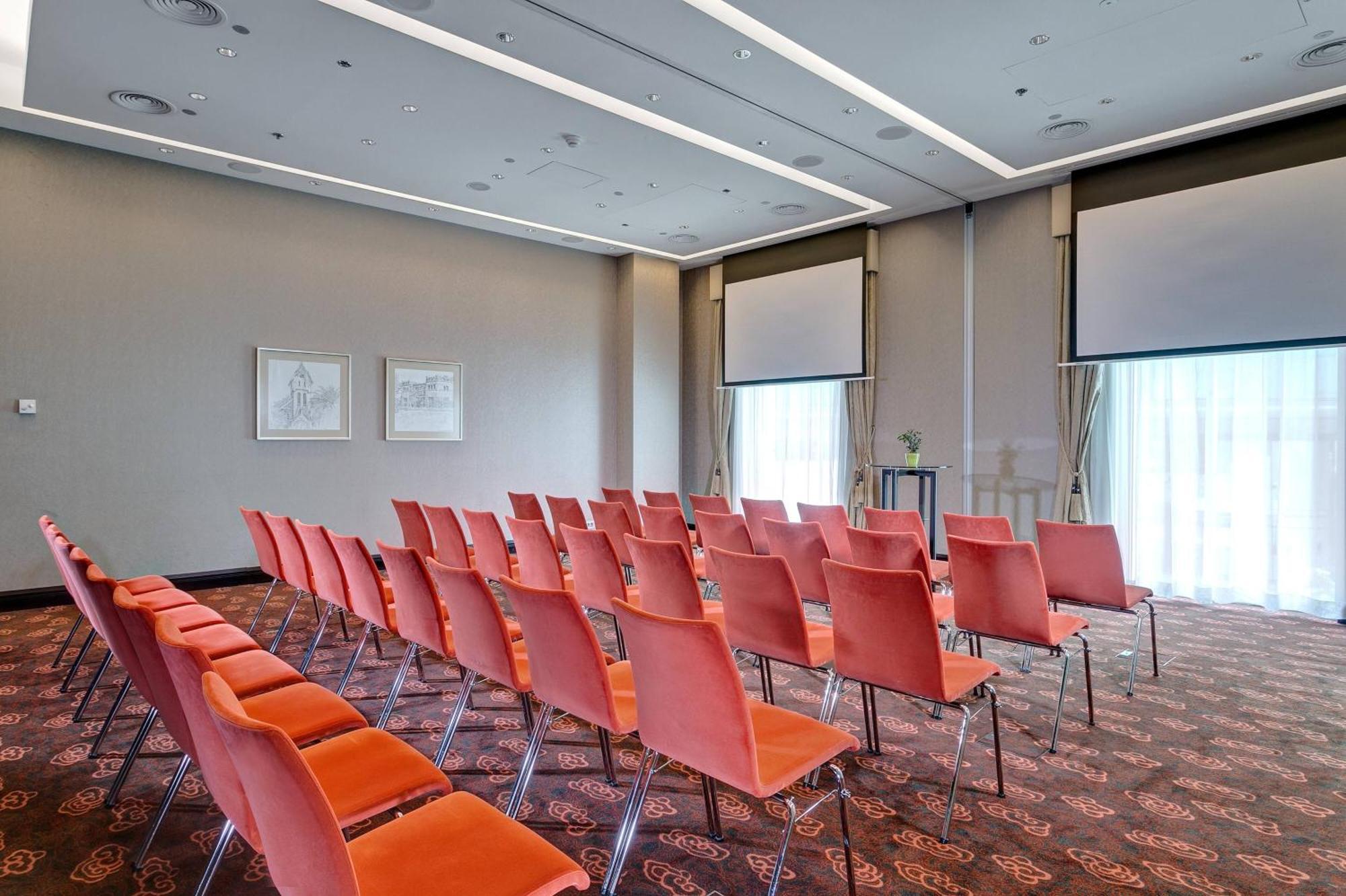 Grand Hotel River Park, A Luxury Collection Hotel, Bratislava Exterior foto Meeting room